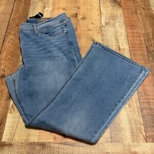 Torrid NEW Women's Medium Wash Luxe Slim Boot Jeans Sz 20S Stretch No Distress